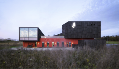 Billede af station Aarhus Nord i skumringstid